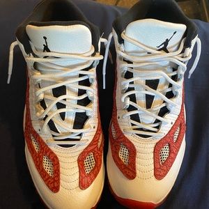 Jordan IE minor wear